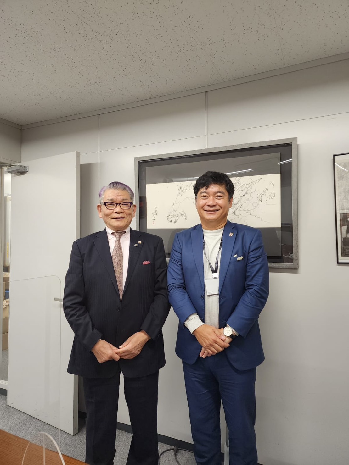 インターナショナル(笑) 株式会社一柳アソシエイツ